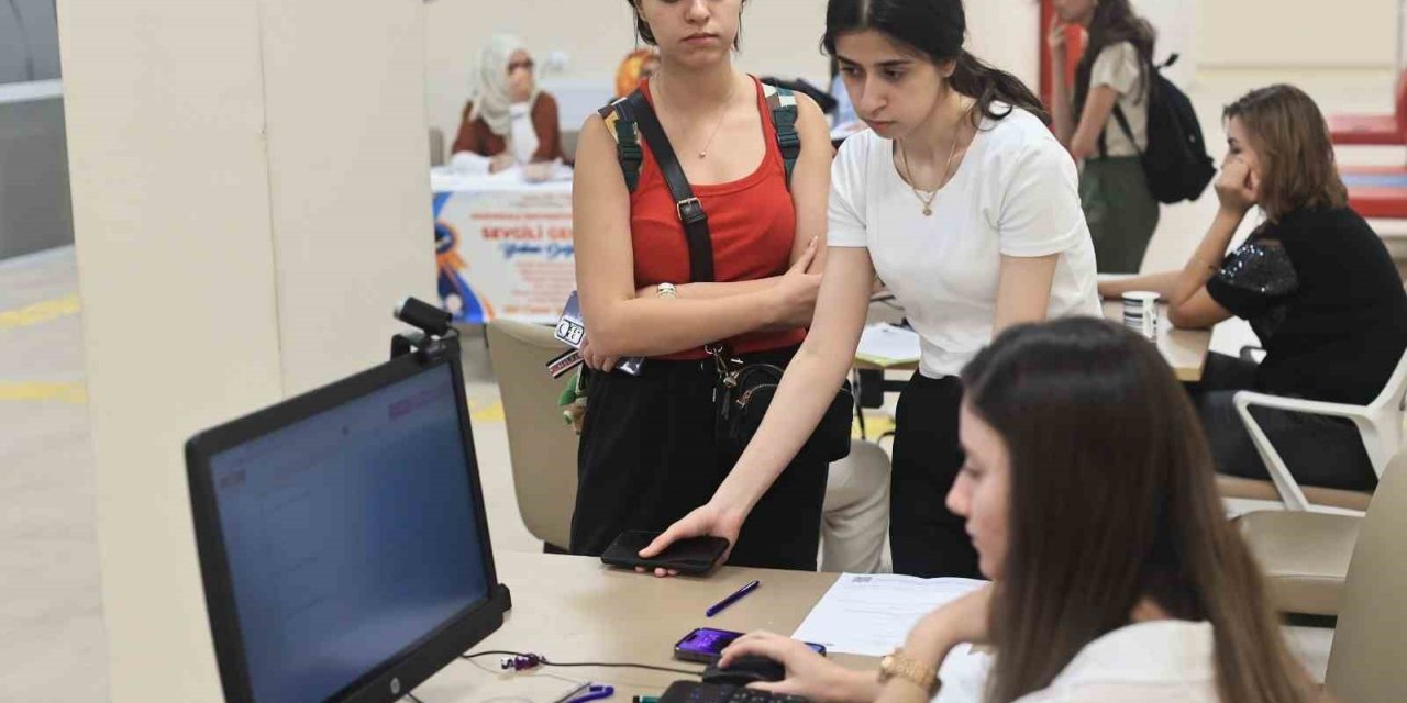 Denizli’deki yurtlarda kayıt heyecanı yaşanıyor