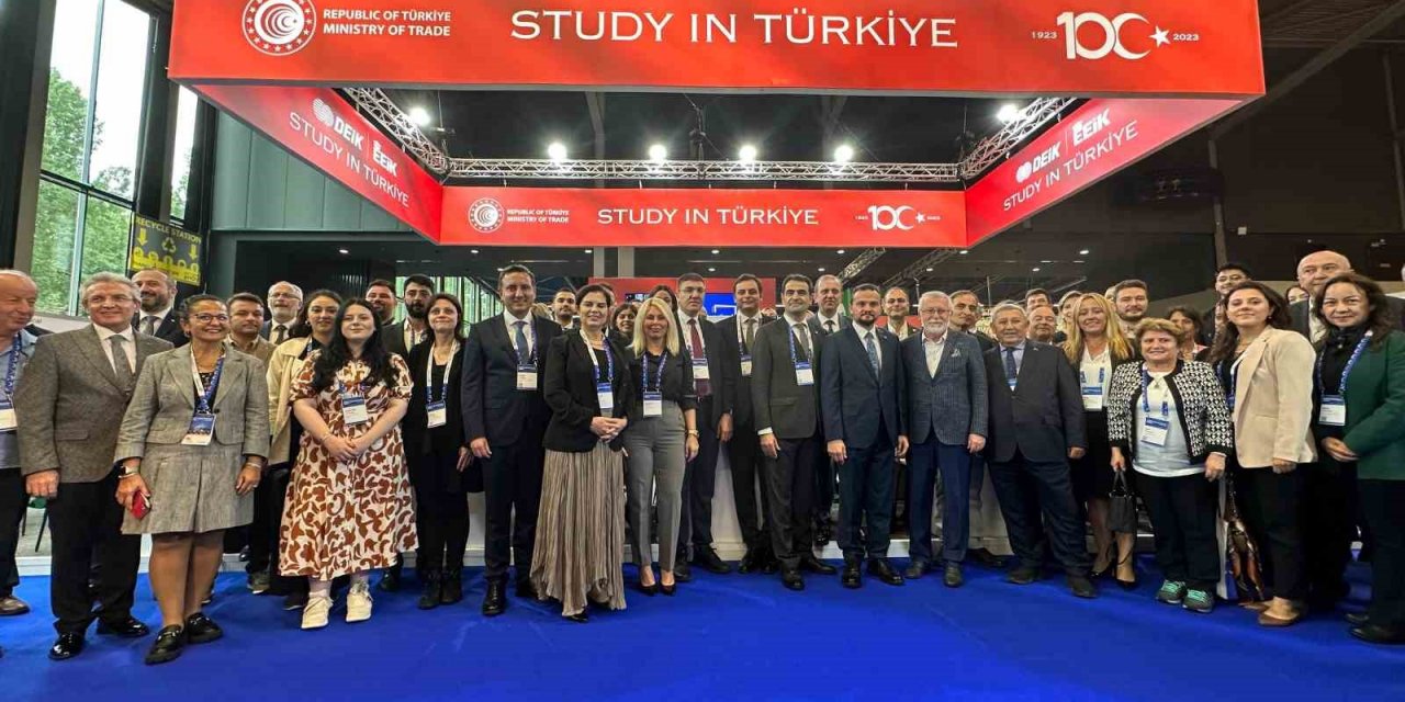 AÜ Rektörü Özkan: "Hedefimiz dünya sıralamasında daha yukarı çıkmak"