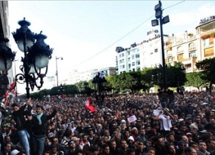 Yemen'de karşıt görüşlüler sokağa indi (CANLI İZLE)