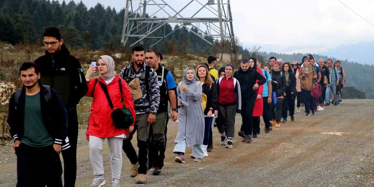 Doğa aşkı yağış tanımadı: 15 kilometrelik parkurda unutulmaz deneyim
