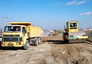 Hüyük'te yol yapım çalışmaları sürüyor