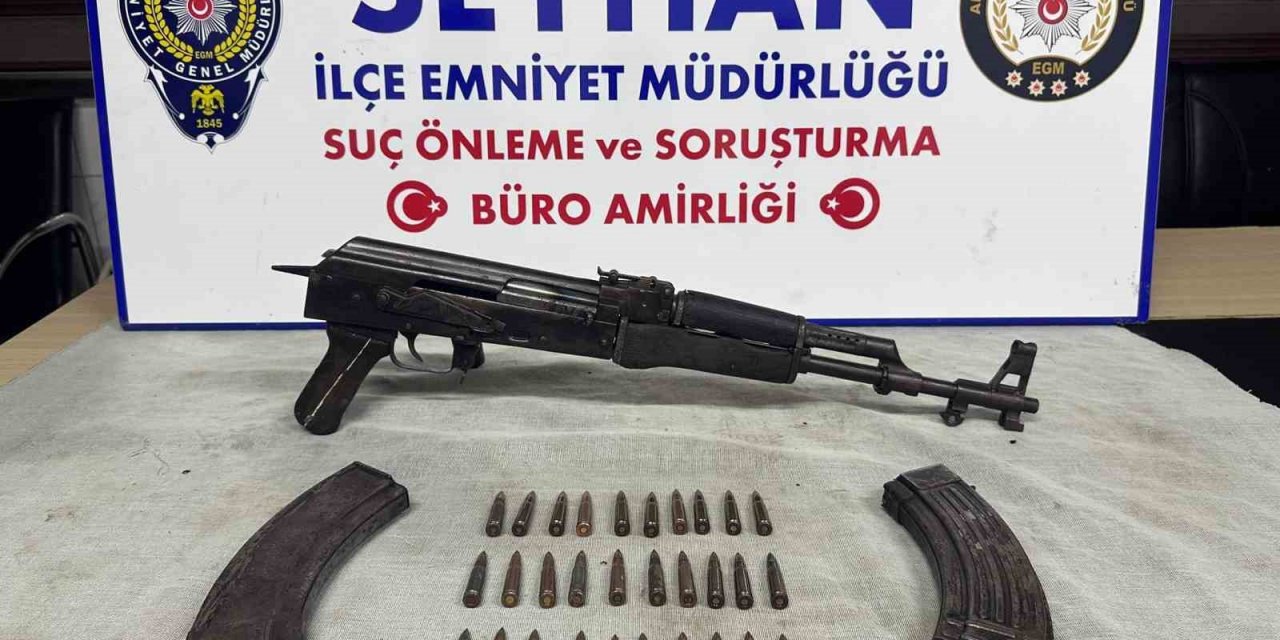 Kadının pazar arabasından uzun namlulu silah çıktı