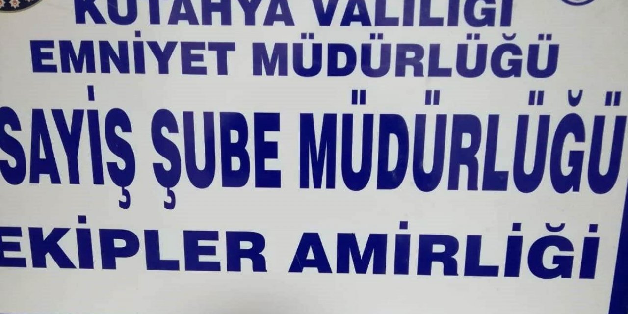 Kütahya’da çay bahçesinde bir kişinin üzerinde uyuşturucu ele geçirildi