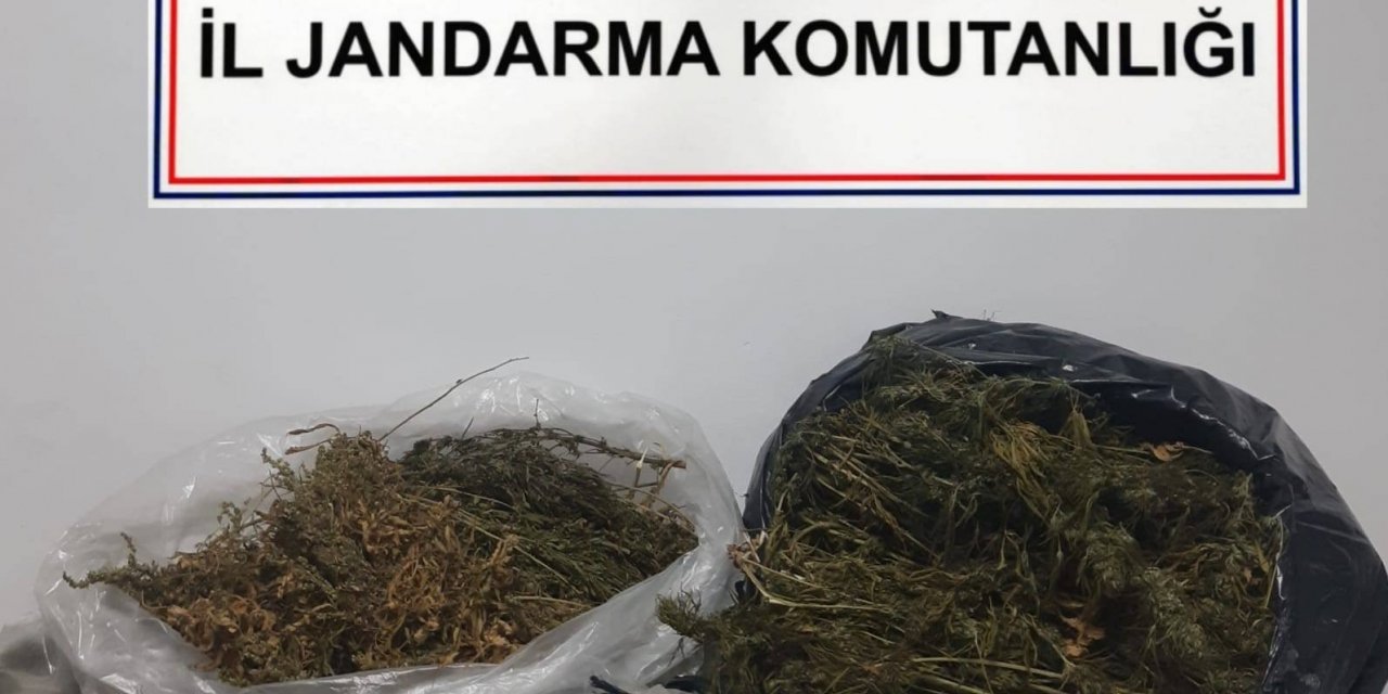 Çal’da 2 uyuşturucu taciri tutuklandı