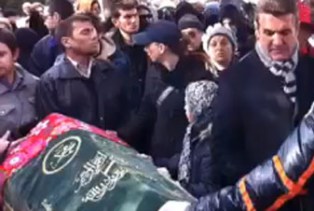 Defne Joy son yolculuğuna uğurlandı