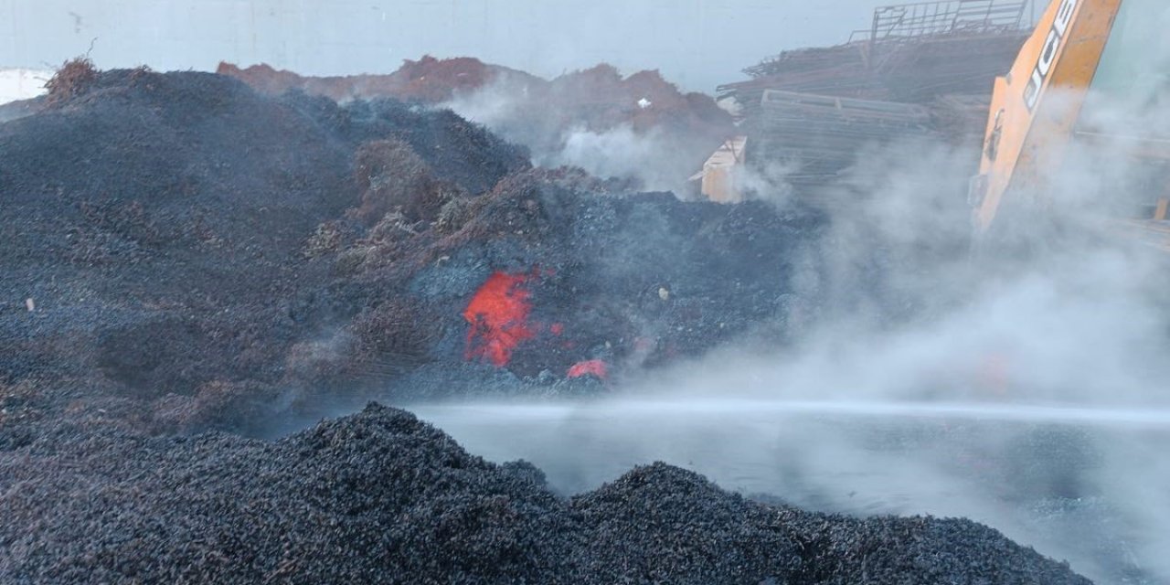 Antakya OSB’de çıkan hurda metal yangını korkuttu
