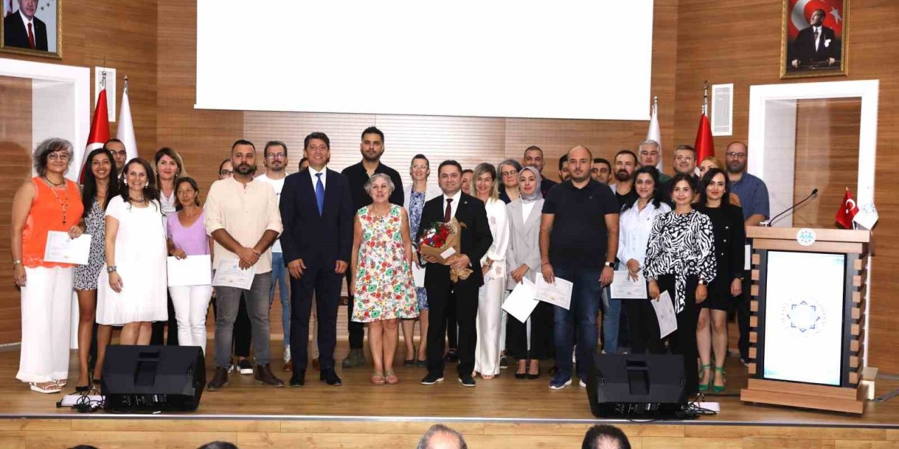 ALKÜ Rektörü Türkdoğan, 60+ Tazelenme Üniversitesinin ilk dersinde ilk yardımın önemini anlattı