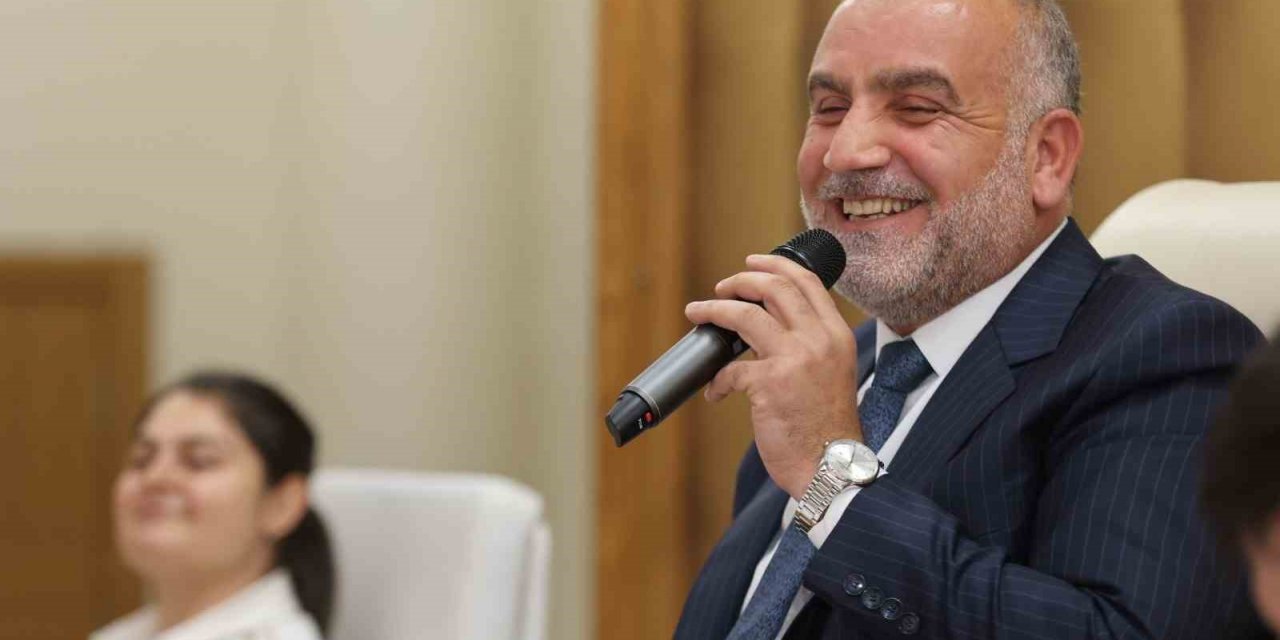 Başkan Sandıkçı: "Konforlu ve güvenli yolları hizmete sunuyoruz”