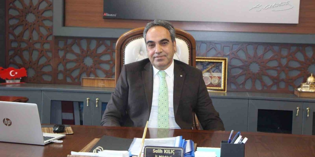 Müdür Kılıç, “Antrenman salonları anlamında fakir bir iliz"