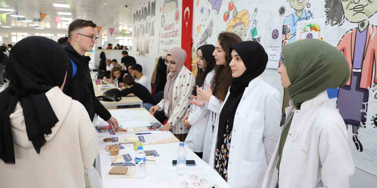 Atatürk Üniversitesinde ‘Kampüse Hoş Geldin’ programı başladı