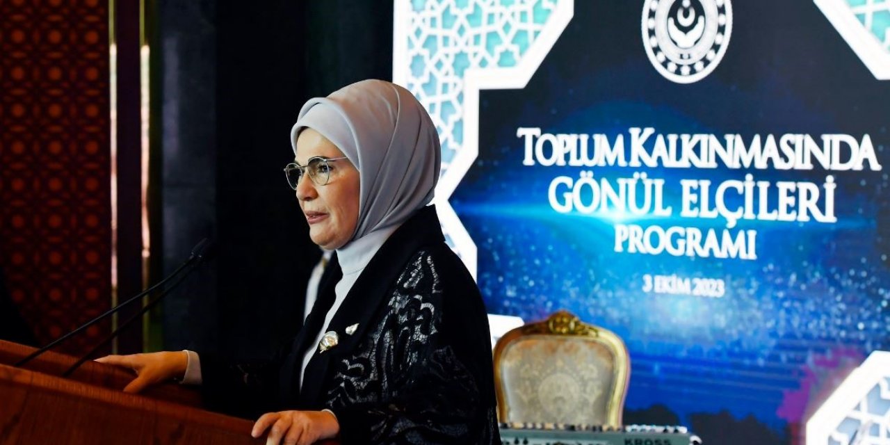 Emine Erdoğan: "Koruyucu ailelik konusunda ön yargı bariyerlerini aşarak büyük yol katettik"