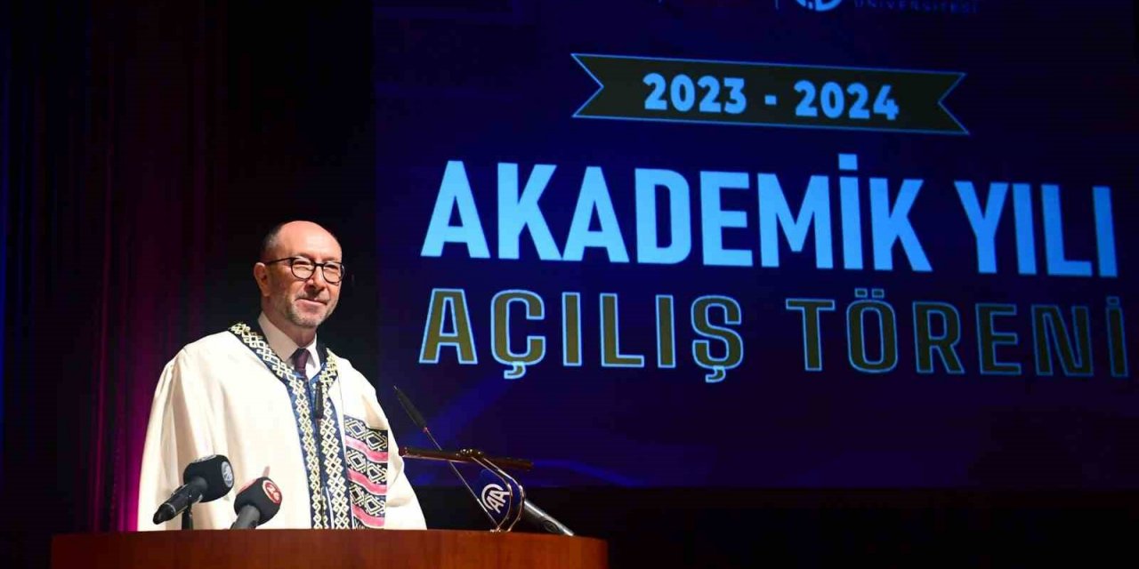 Anadolu Üniversitesi Akademik Performans Ödülleri sahiplerini buldu