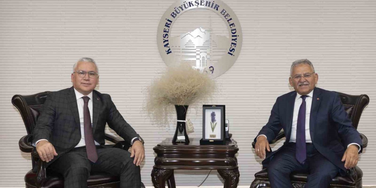 Sivas Valisi Şimşek’ten Başkan Büyükkılıç’a ziyaret