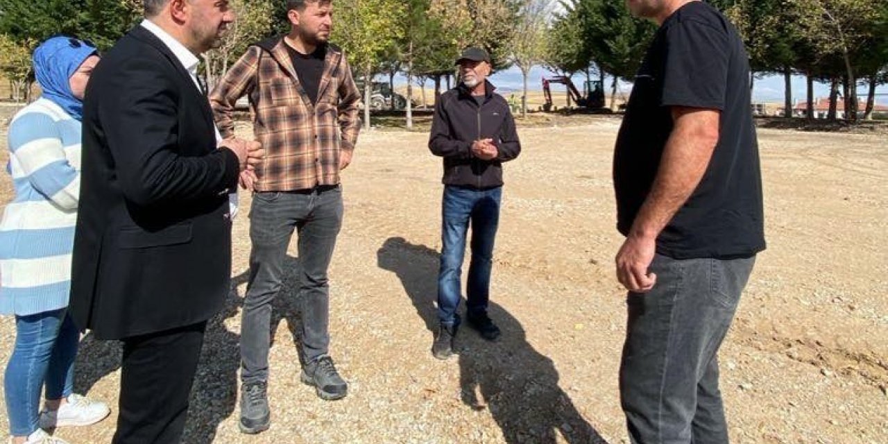 Pursaklar’da eskiyen parklar sıfırdan yenileniyor