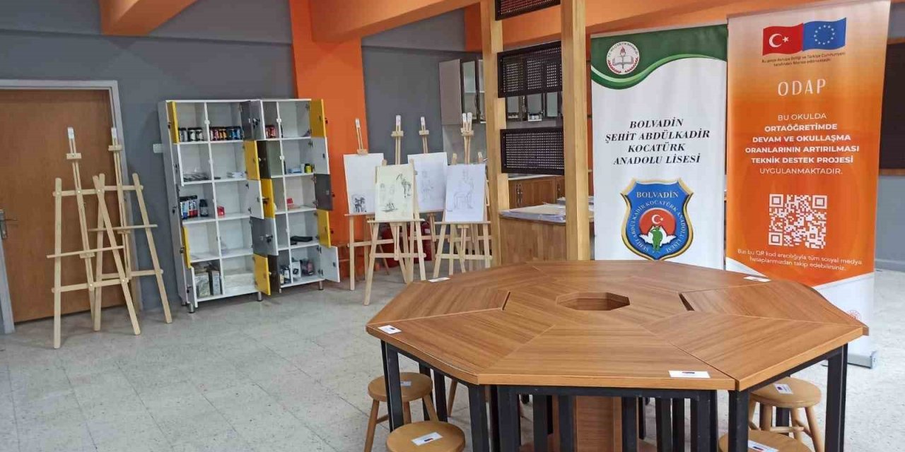 Anadolu lisesine ‘Görsel Sanatlar Atölyesi ve Müzik Etkinlik Salonu’ kuruldu