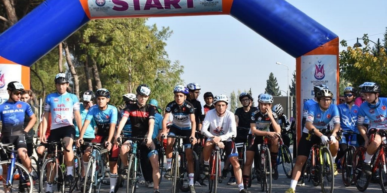 Bisiklet tutkunları cumhuriyetin 100. yılında Şehzadeler’de buluşacak