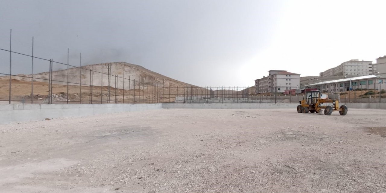 Yenice spor kompleksi inşaatı ilerliyor