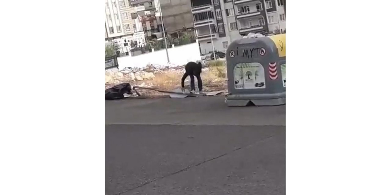 Gaziantep’te trafik uyarı işaret levhası hırsızlığı kamerada