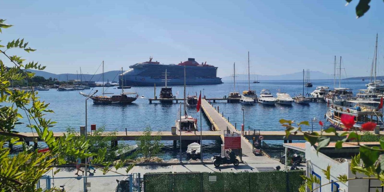 Bodrum’a 2 bin 63 yolcu getirdi