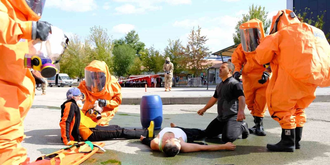 Tatbikat gerçeğini aratmadı