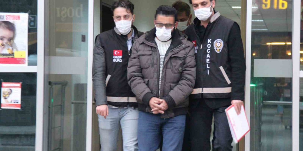 22 yıl önce işlenen cinayetten yargılanıyorlardı, zamanaşımıyla tahliye edildiler