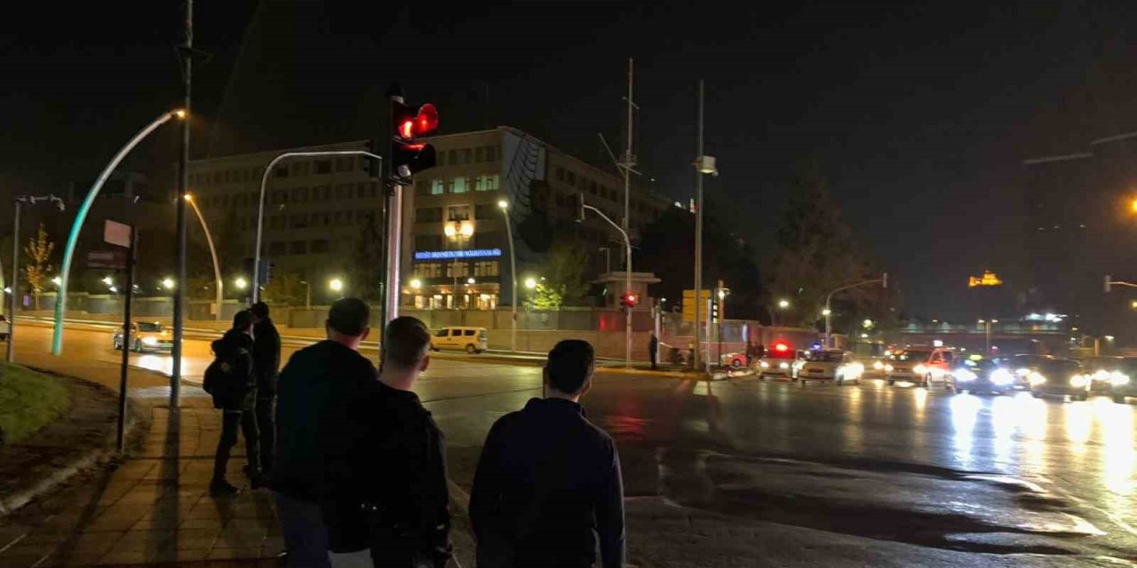 Ankara’da şüpheli valiz paniği! TBMM yakınlarında patlatıldı