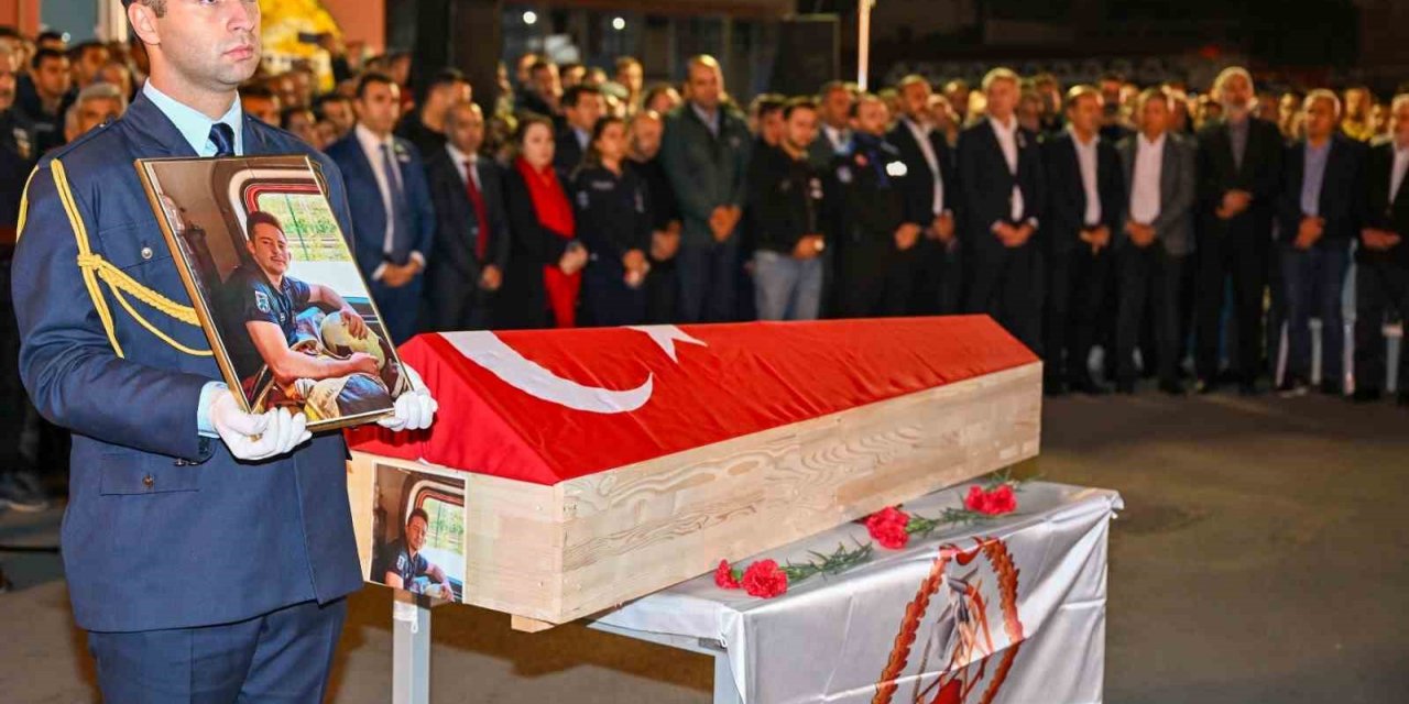 Ankara’da yangında şehit olan itfaiye eri için resmi cenaze töreni düzenlendi