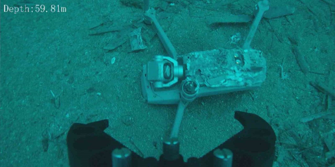 Denize düşen dronu, su altı dronu ile kurtardı