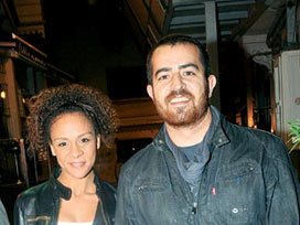 Defne Foster'ın eşinden 'aldatılma' yanıtı