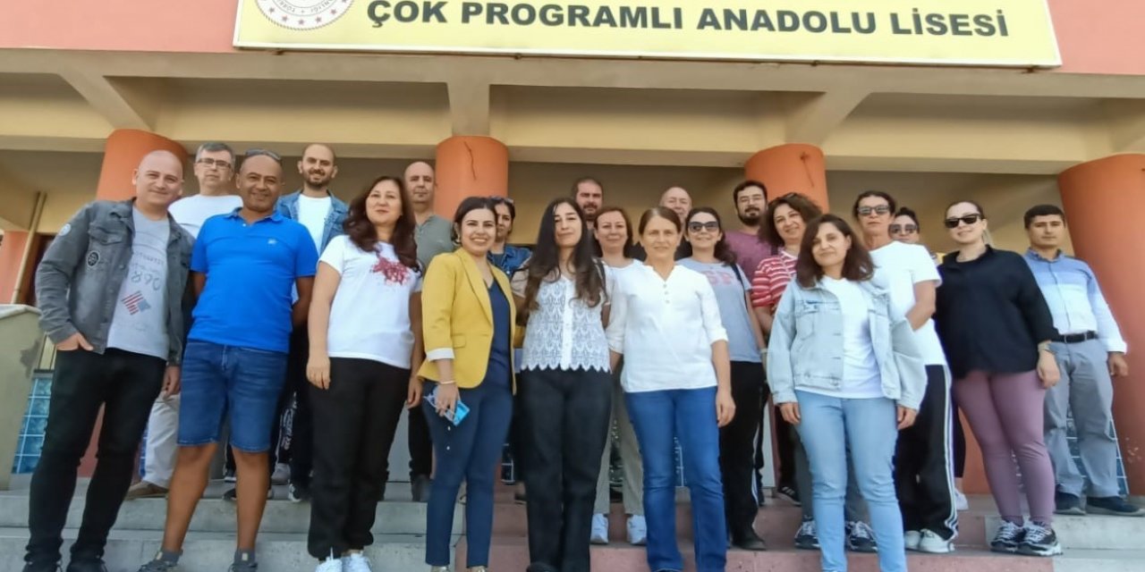 Manisalı öğretmenlere ilk yardım eğitimi verildi