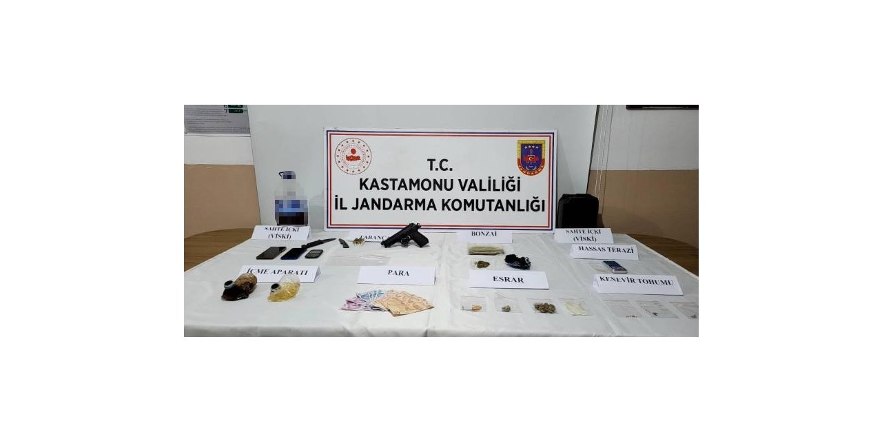 Jandarma ekiplerince bir evde uyuşturucu ve kaçak alkol ele geçirildi