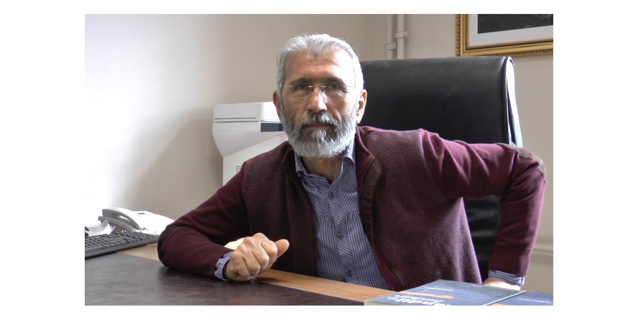 Terör örgütü elebaşı Öcalan’ın açıklamasını paylaşan profesör görevden uzaklaştırıldı