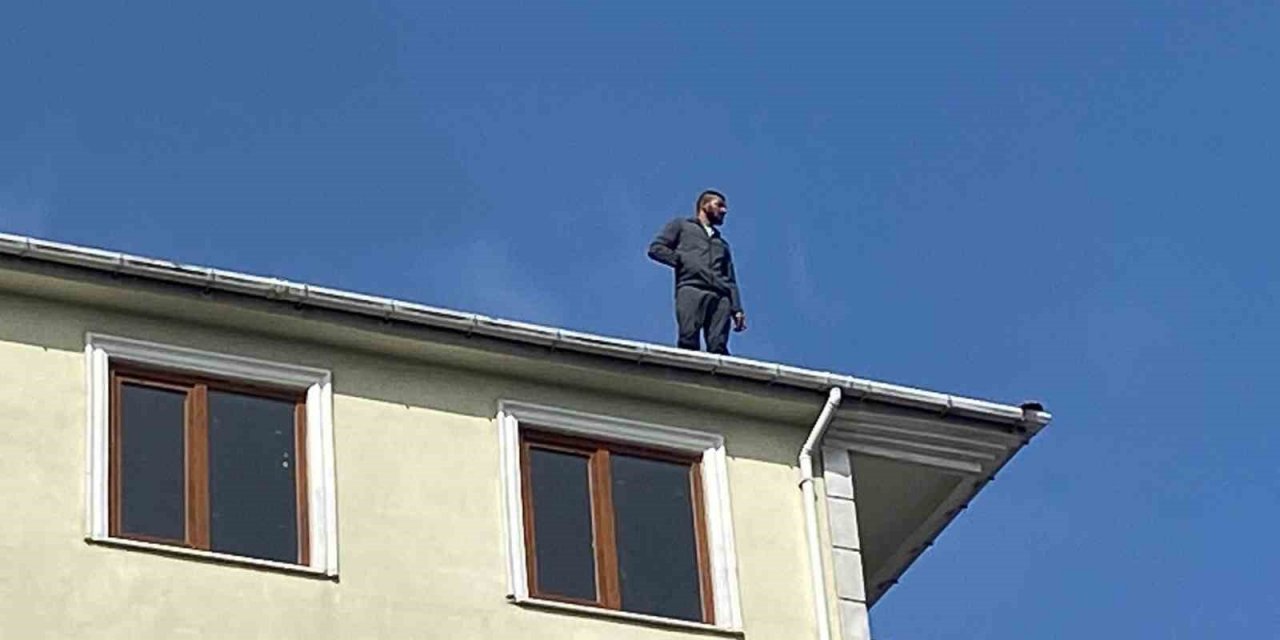 6 katlı binada intihar girişimi