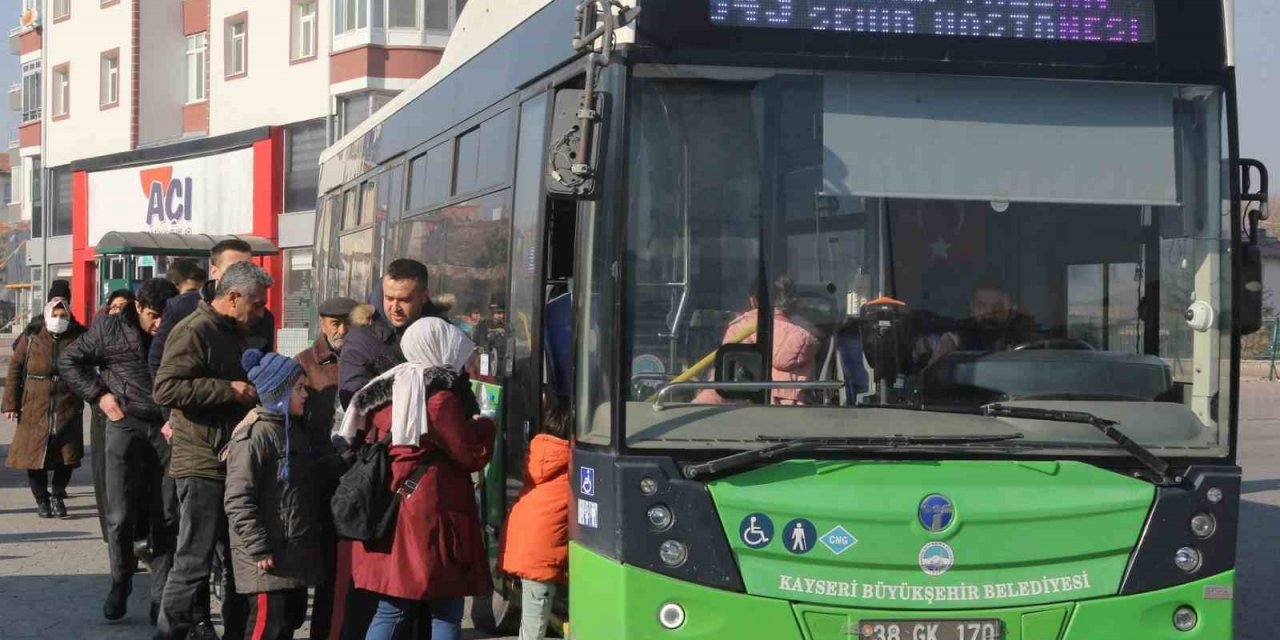 Kayseri’de 65 yaş üstü 8 milyon 814 yolcu ulaşımdan ücretsiz faydalandı