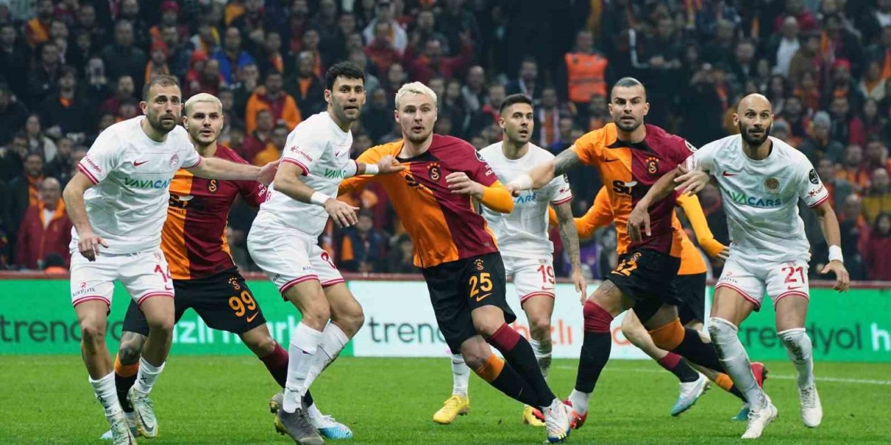 Antalyaspor da Başakşehir de Konyaspor'a çalıştı