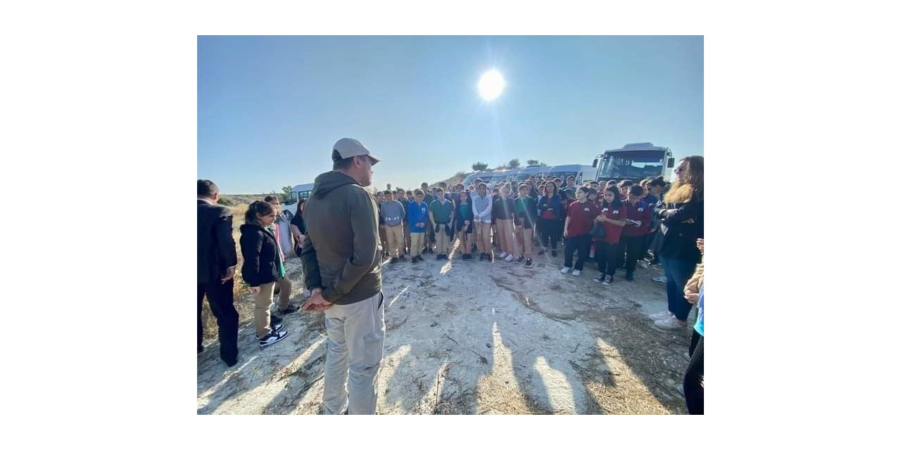 Çallı öğrenciler ilçe tarihini kazı alanında öğrendi