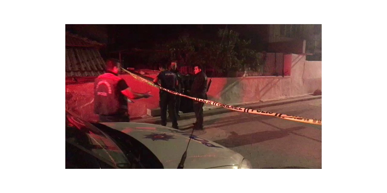 Tartıştıkları kişiyi kahvehanede bulamayınca evi kurşunladılar