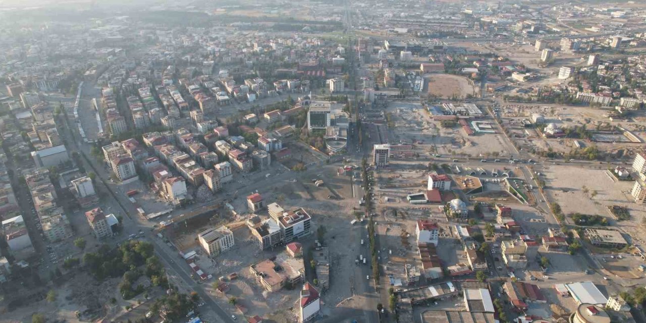 Deprem şehri Kahramanmaraş 8 ay sonra havadan görüntülendi