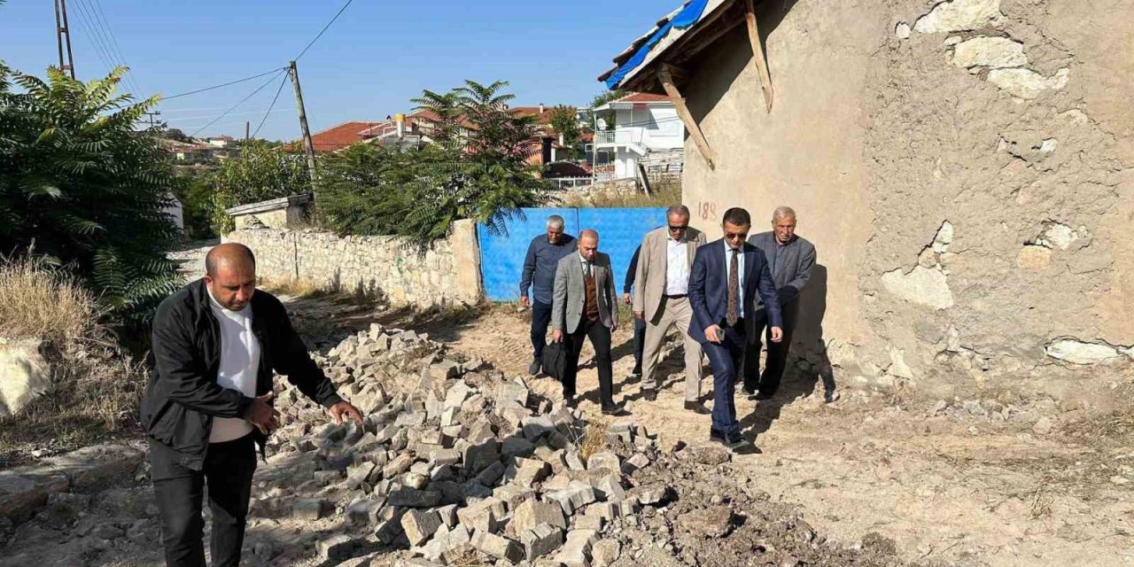 Emirdağ’daki köylerde alt yapı çalışması sürüyor