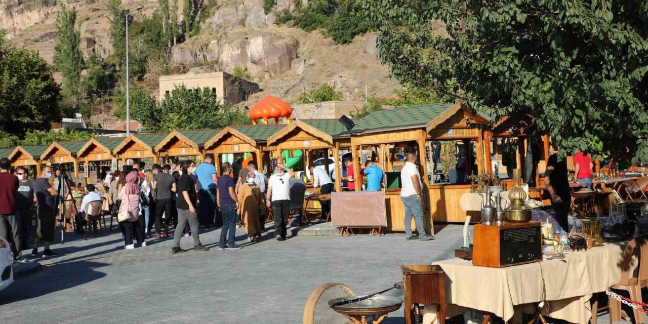 Bu pazar Talas’ın ‘Antika Pazarı’