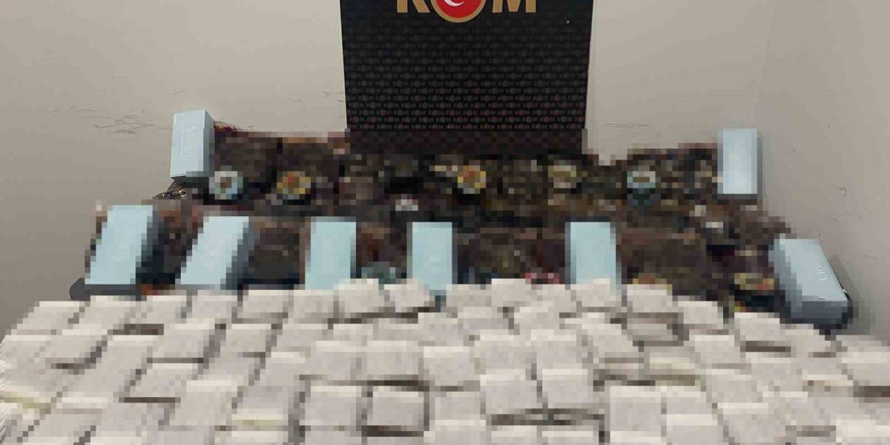 TEM’de operasyon düzenlenen araçtan 245 kilo kaçak tütün çıktı