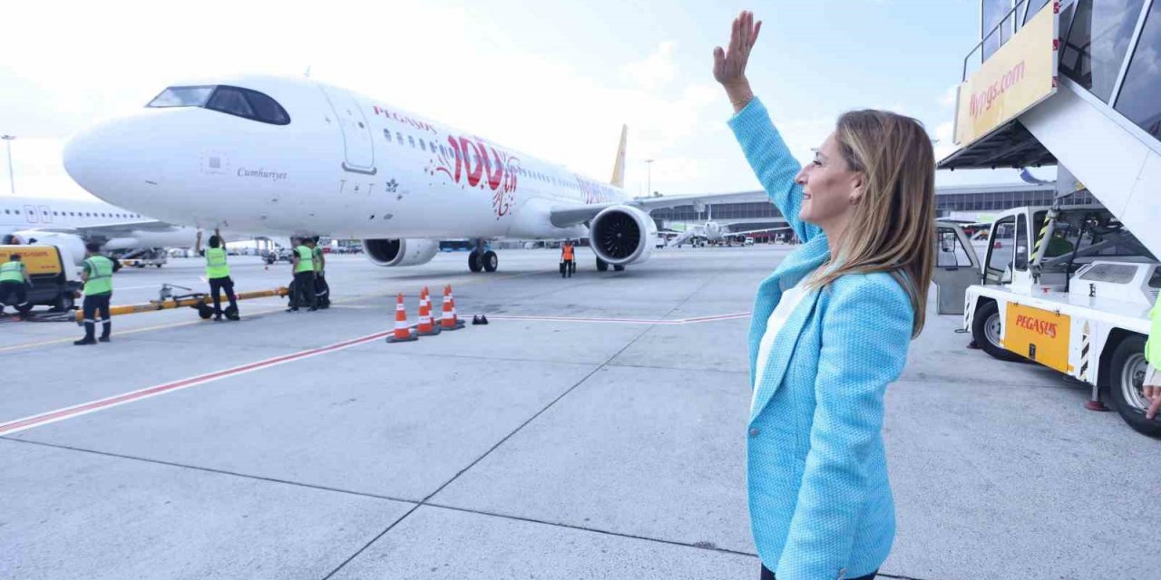Pegasus’un 100. uçağı ‘Cumhuriyet’in ilk rotası Ankara oldu