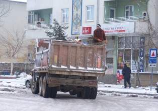 Beyşehir'de kar sevinci