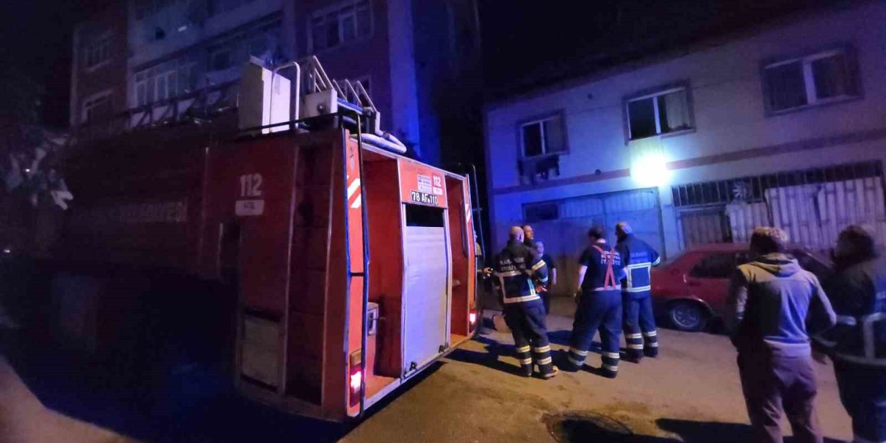 Dikkatsizlik can yakacaktı ev sahibi gördü ve hayatlarını kurtardı