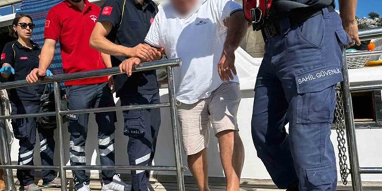 Motor yatta rahatsızlanan vatandaşa tıbbi tahliye gerçekleştirildi