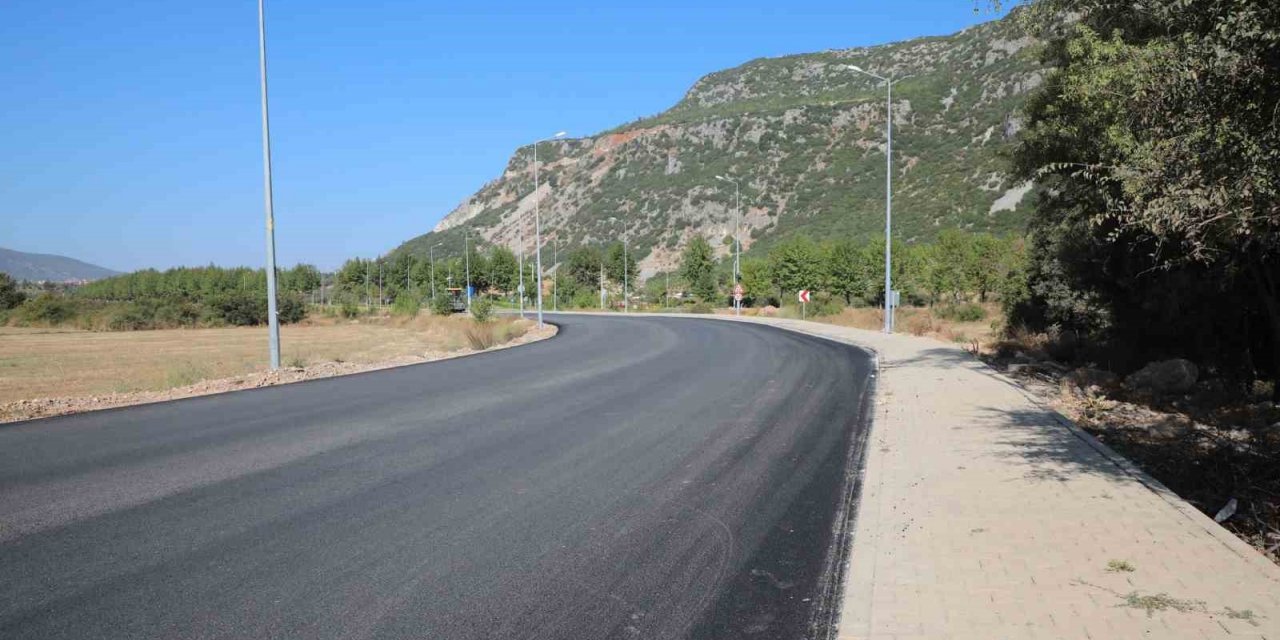 Düğerek mahallesi sıcak asfalta kavuştu