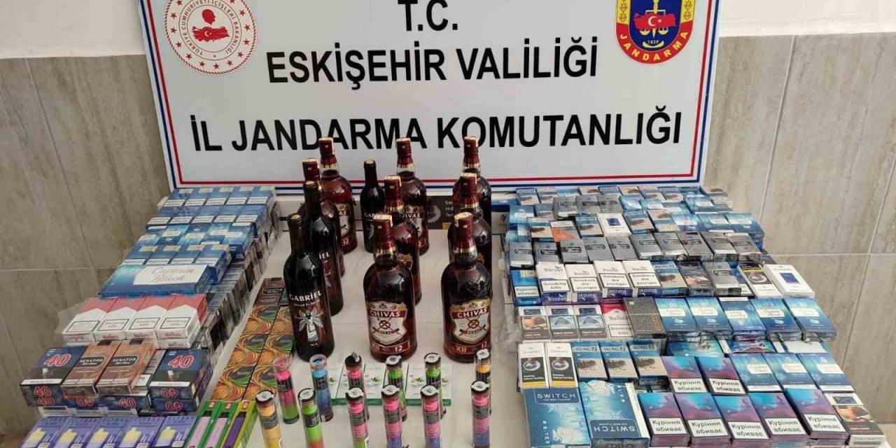 Jandarma tarafından kaçak sigara ve alkol operasyonu düzenlendi