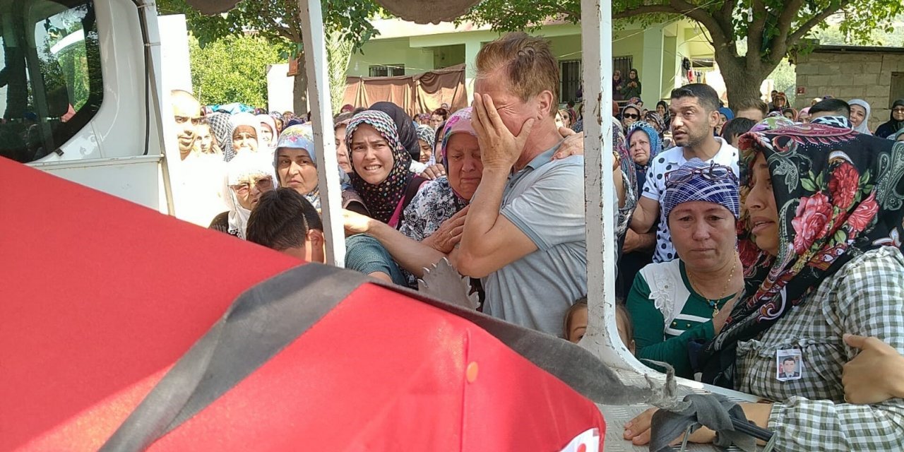 Kazada hayatını kaybeden uzman çavuş, kızının gözyaşlarıyla son yolculuğuna uğurlandı