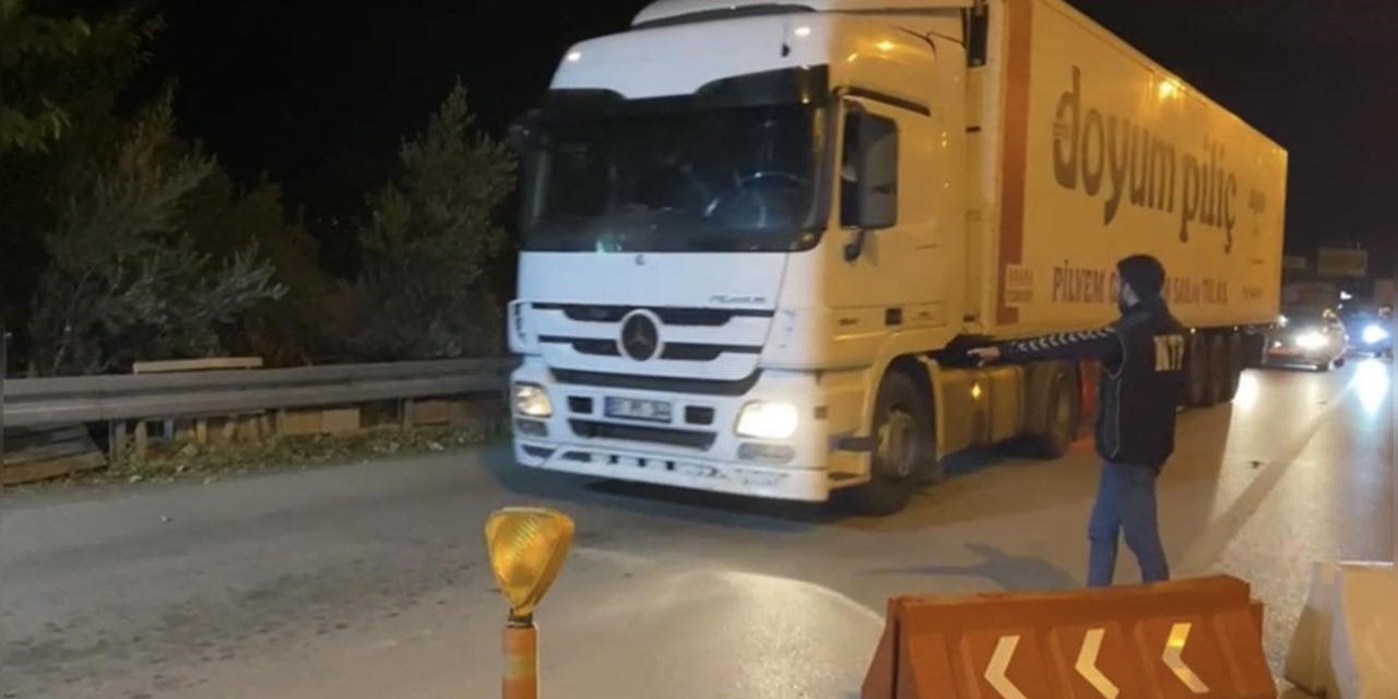 Osmaniye’de durdurulan tırda 45 kilo 750 gram esrar ele geçirildi