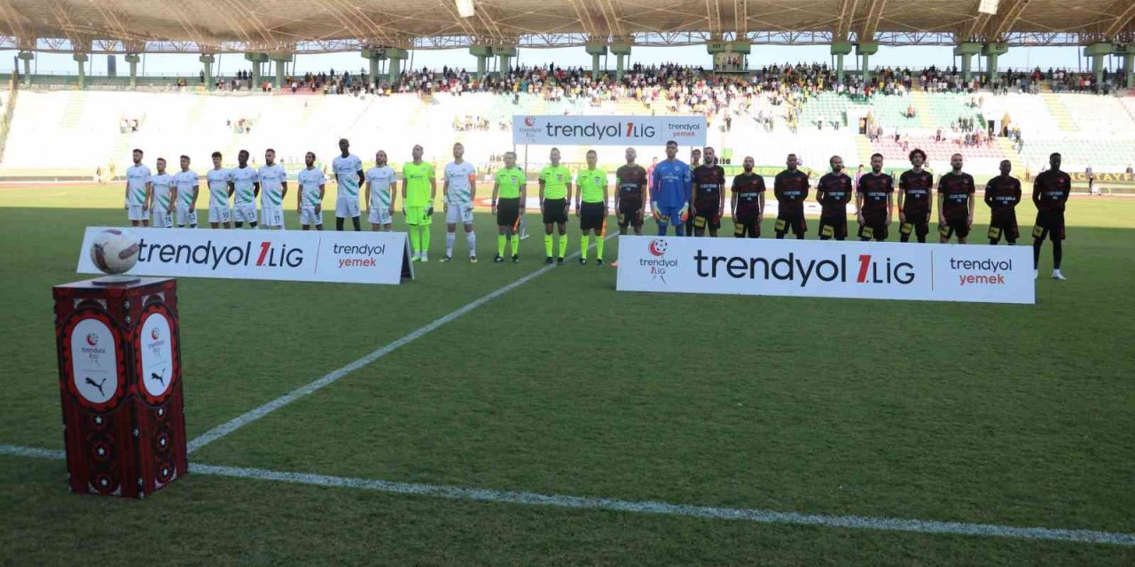 Trendyol Süper Lig: Şanlıurfaspor: 1 - Gençlerbirliğ: 1 (İlk yarı)